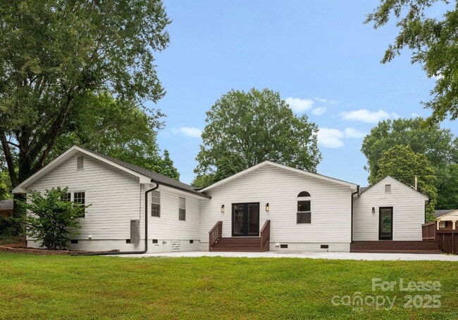 Building Photo - 1121 S Edgemont Ave