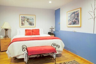 Building Photo - 4766 Geranium Pl