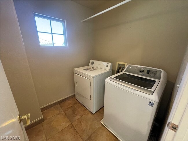 Building Photo - 5947 Silver Trace Ct
