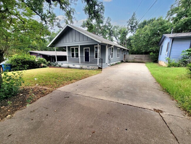 Building Photo - 5501 Downs Dr