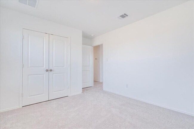 Building Photo - 238 Dreyer