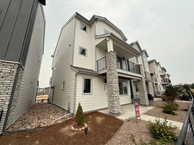 Building Photo - 2143 Arikaree Hts