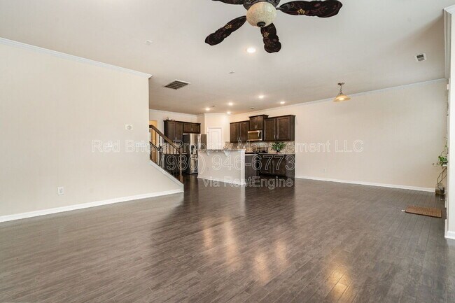 Building Photo - 493 Twelve Oaks Ln