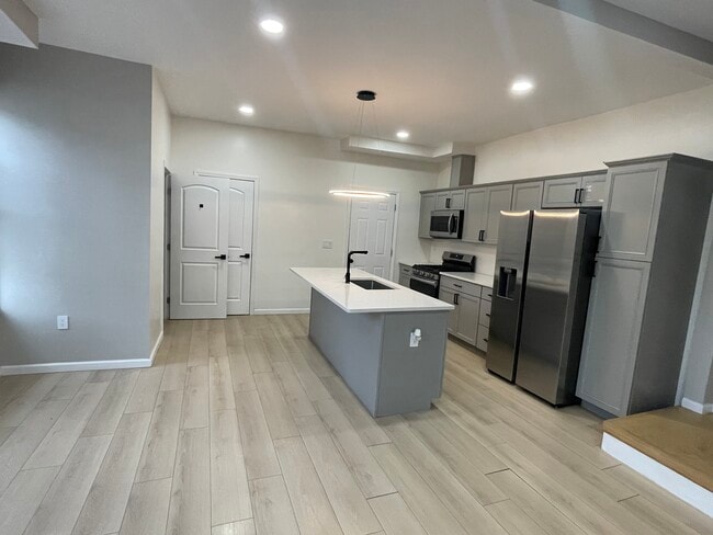 Kitchen - 805 S 17th St