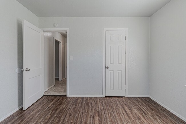 Building Photo - 3 Bed 2 Bath in OKC!