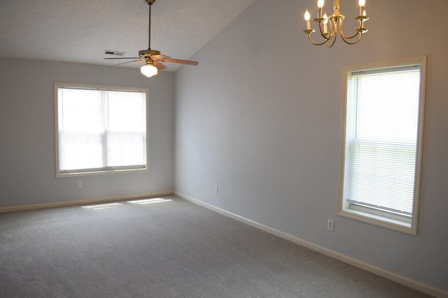 Building Photo - 6923 Alamosa Dr