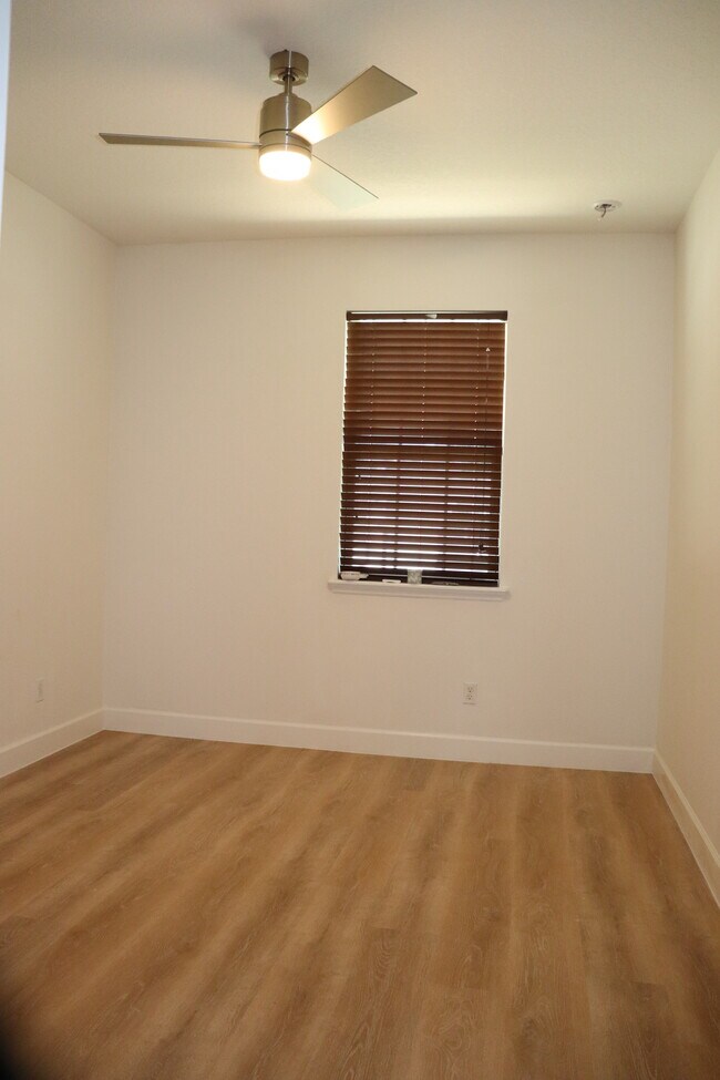 Building Photo - 28 Abacus Ave