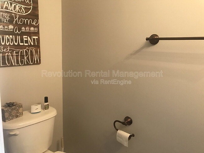 Building Photo - 313 Morning Star Dr