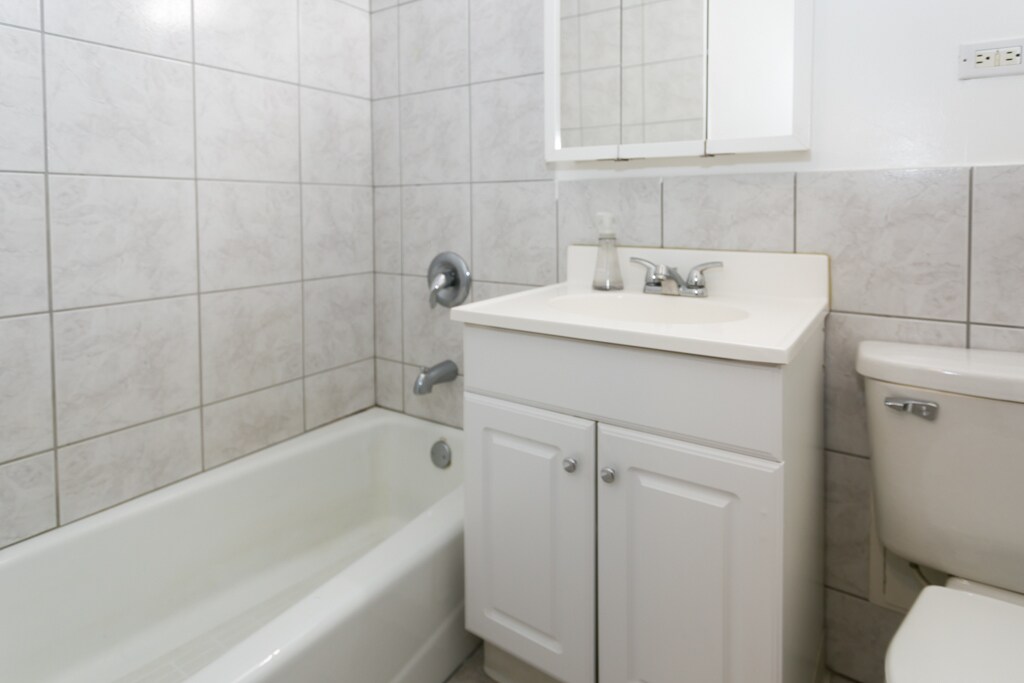 Building Photo - 4180 N Marine Dr