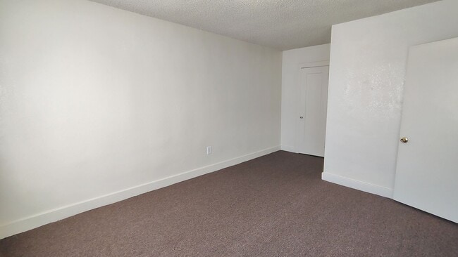 Building Photo - 1 Bed in the Paseo District - Save $100