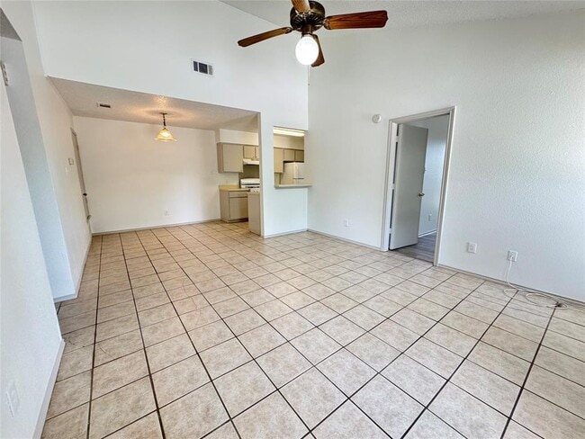 Building Photo - 2046 Redwing Way