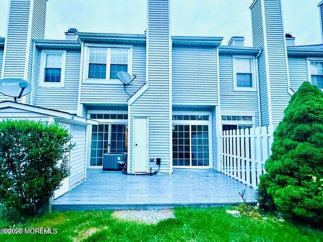 Building Photo - 16 Gerard Pl