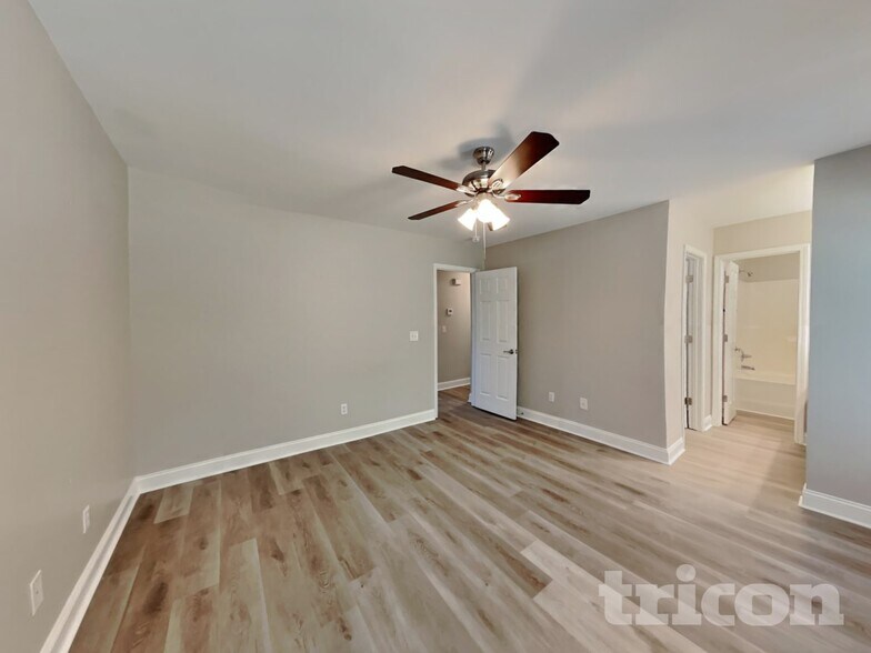 Building Photo - 130 Atherton Dr