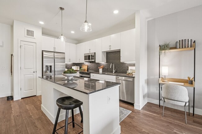 Building Photo - Alexan Pena Station