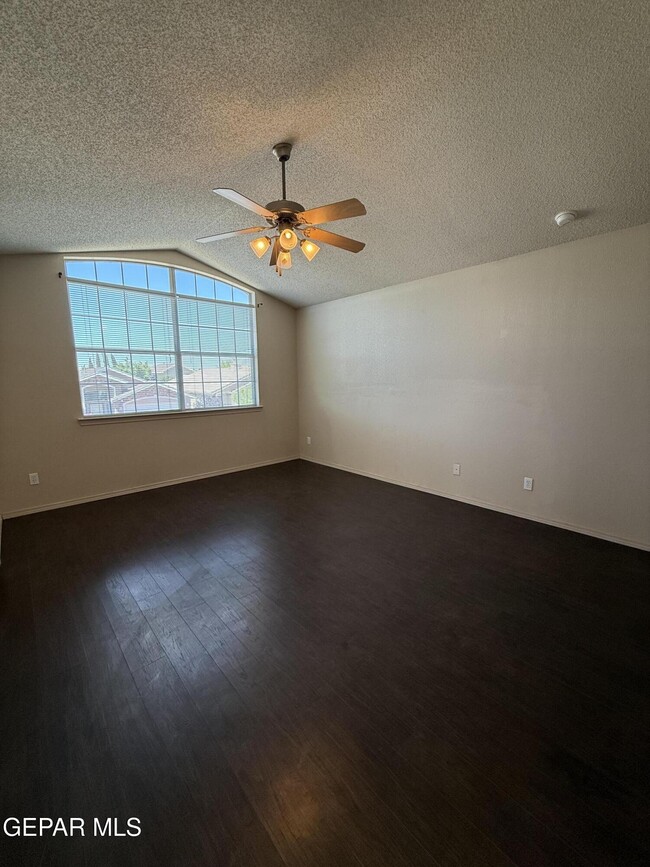 Building Photo - 12557 Paseo Lindo Dr