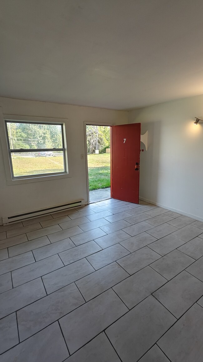 Building Photo - Hideout Rooms