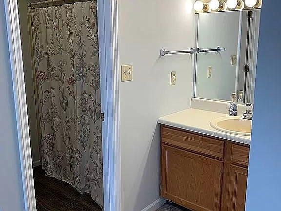 Building Photo - 2030 Silverbrook Dr