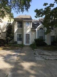 Building Photo - 429 Lee's Ml Dr
