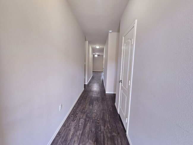 Building Photo - 322 Ambrose Avenue