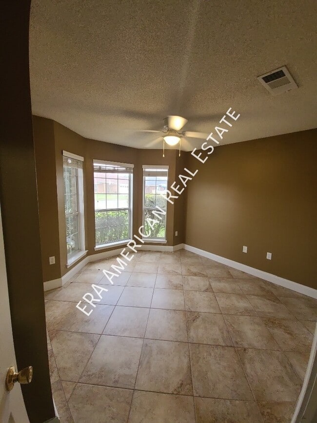 Building Photo - 1608 Ella Ruth Dr