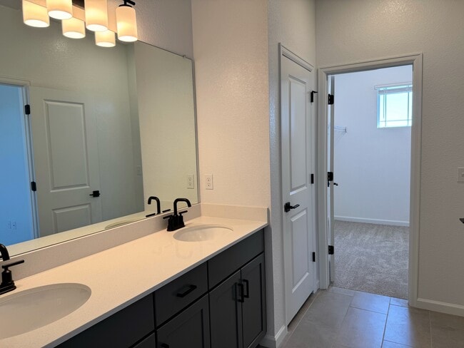 Building Photo - 5963 Sawdust Dr