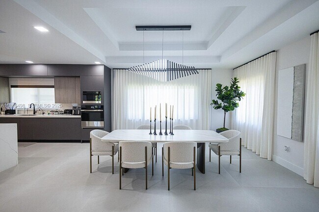 Building Photo - Southwest 89th Place, Miami, FL 33176 - 6 BR 4 BA single-family home