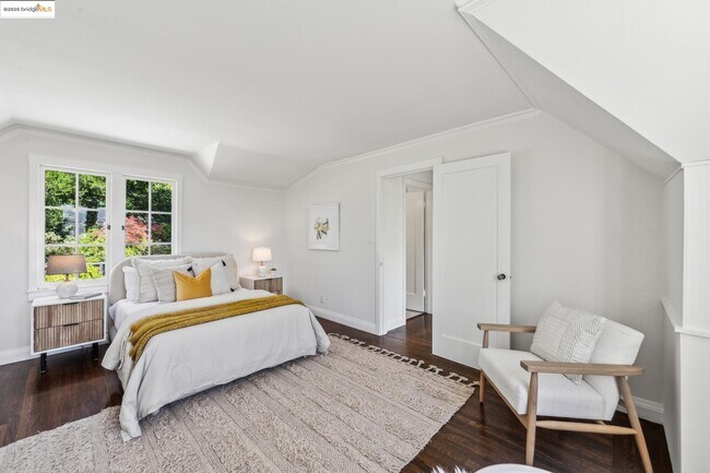 Building Photo - 95 Alvarado Pl