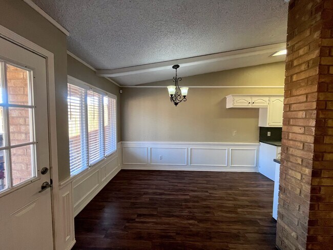 Building Photo - 5718 88th St