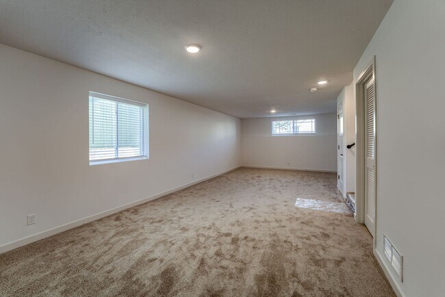 Building Photo - New Construction 3 Bedroom!!