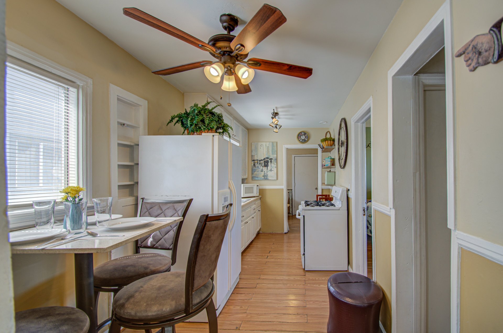 Building Photo - 326 N 12th St