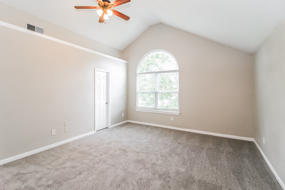 Building Photo - 2962 Knoll View Pl