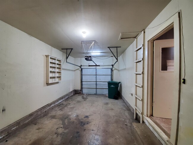 Building Photo - 206 Eubanks St