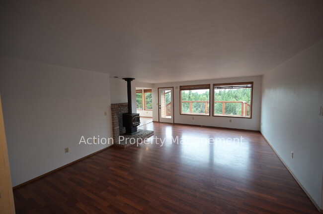 Building Photo - 2+ bed 2 bath home in Dungeness Heights, Sequim