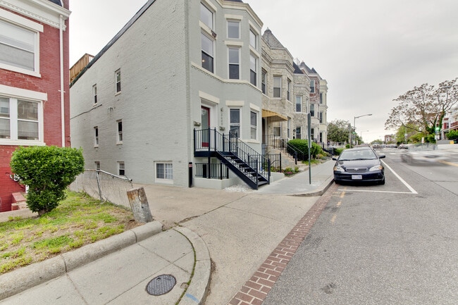 Building Photo - 3609 13th St NW