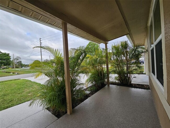Building Photo - 1202 Regal Ridge Dr