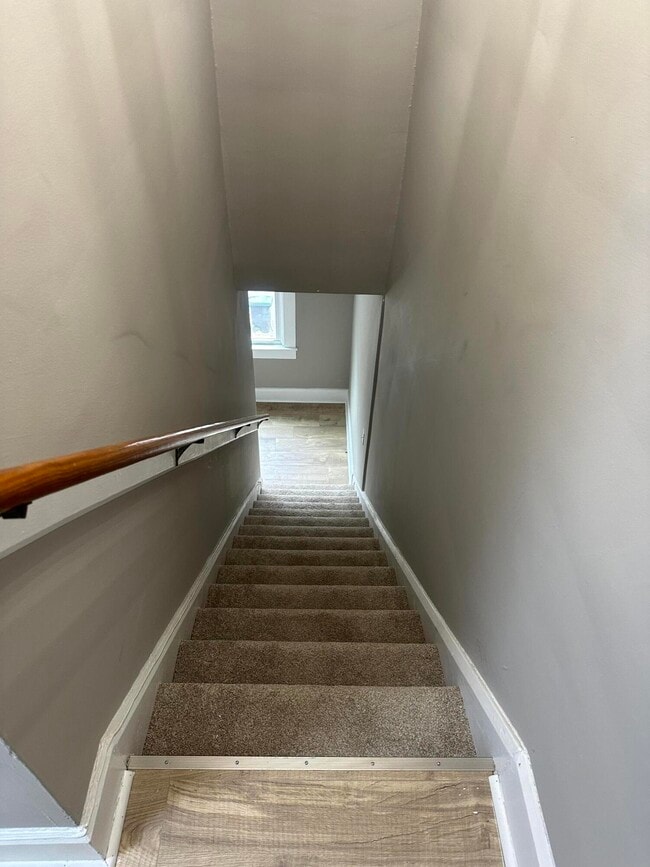 Building Photo - 302 Clay St