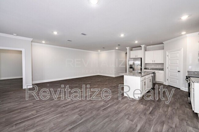 Building Photo - 14531 Dayton Cir