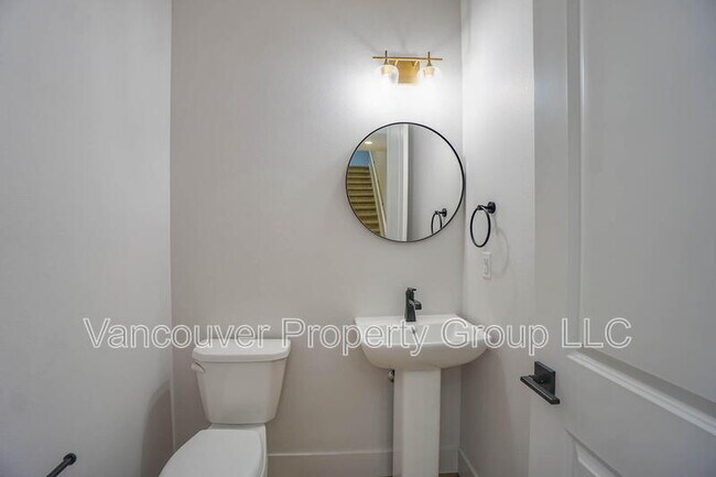 Building Photo - 15103 NE 98th Cir