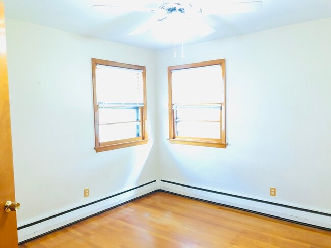 Building Photo - 3112 Belmont Ave