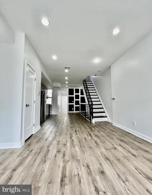 Building Photo - 2105 E Huntingdon St