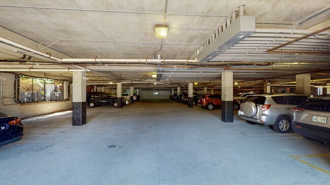 Building Photo - 1706 18th Ave S