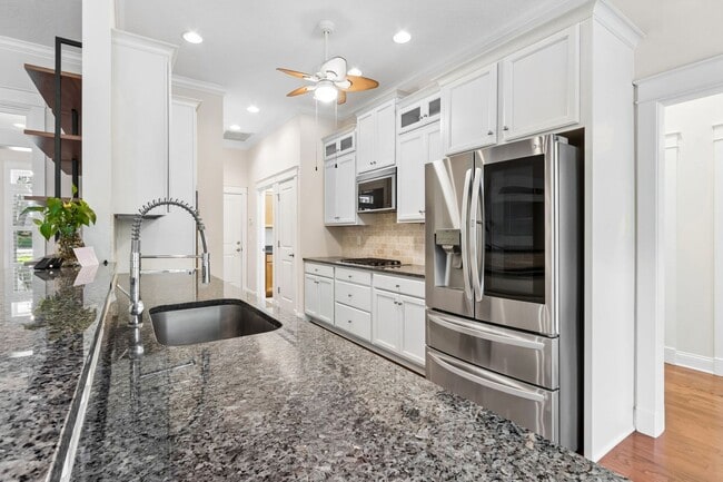 Building Photo - 3BR/3BA Home in Fernandina Beach – Great Location!