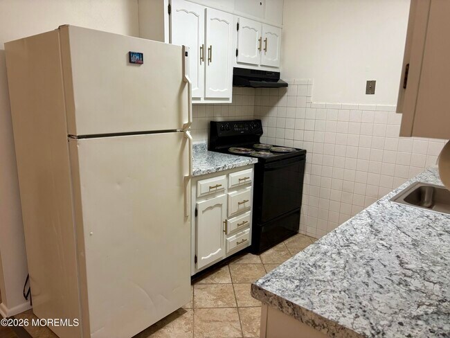 Building Photo - 1192B Clydebank Ct