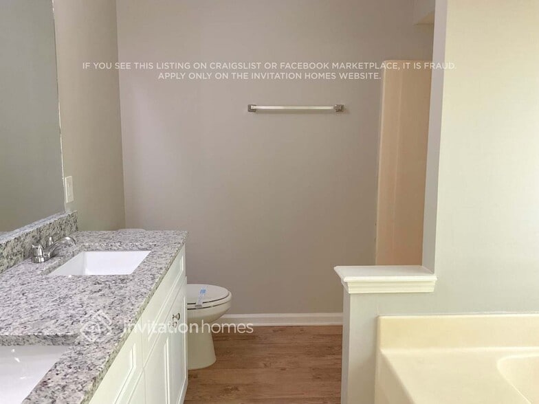 Building Photo - 585 Elvina Ct