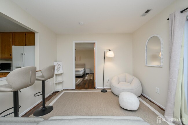 Building Photo - 4112 Birchwood Ct