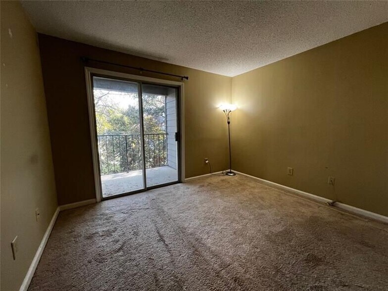 Building Photo - 424 Granville Ct