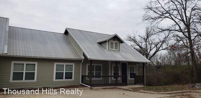 Building Photo - 4 br, 3 bath House - 135 Cavanaugh Place