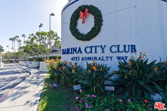 Building Photo - 4265 Marina City Dr