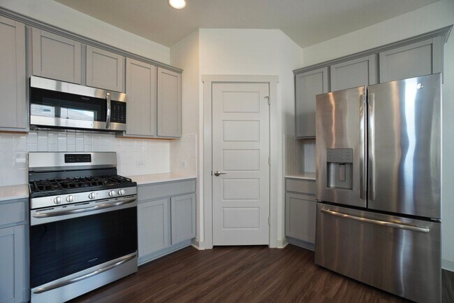 Building Photo - 7612 Lowenfield Dr