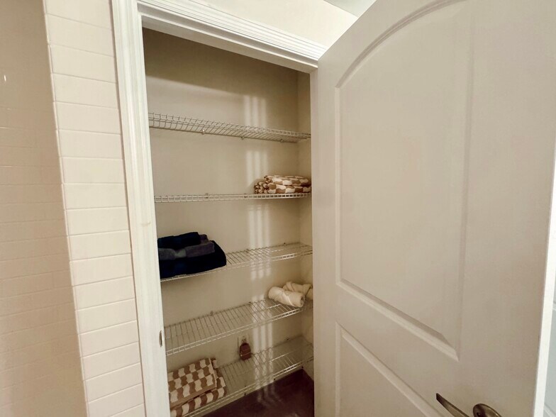 Building Photo - 4351 NW 114th Path